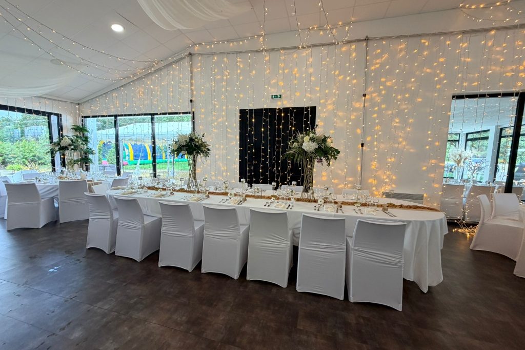 Salle de réception en soirée